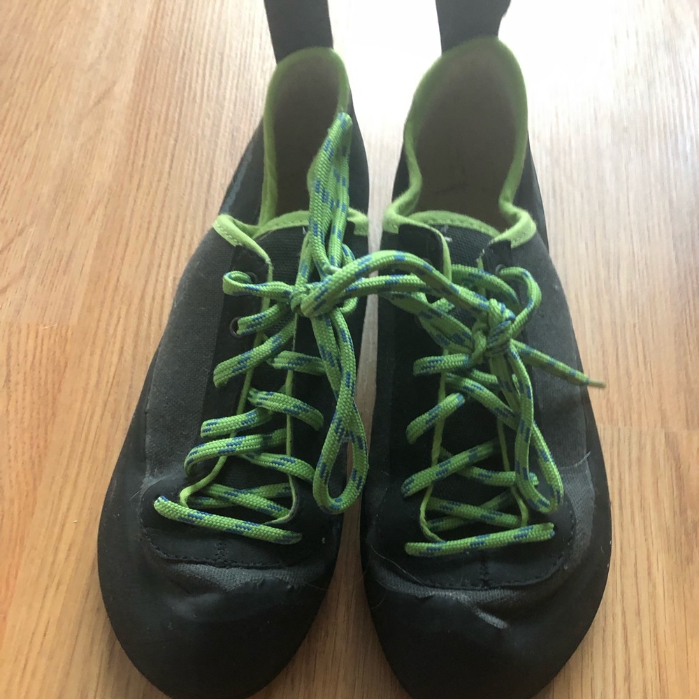 Climbing shoes , kids , size 6.5